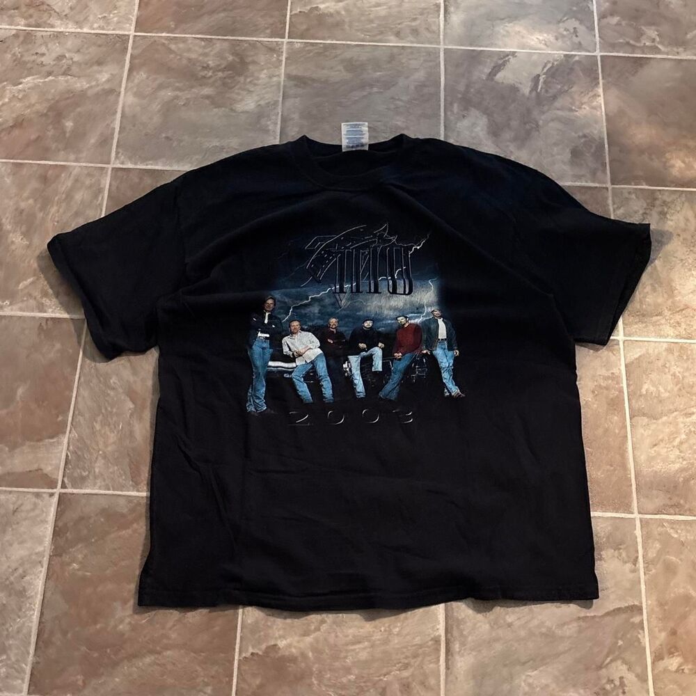 Vintage 2003 Diamond Rio Country band tee, great shape! Size XL